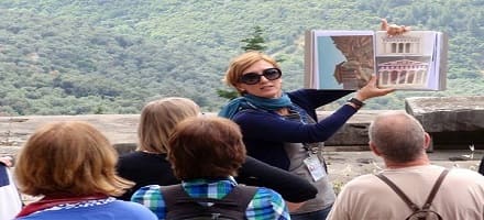 Tourist Guide in Varanasi